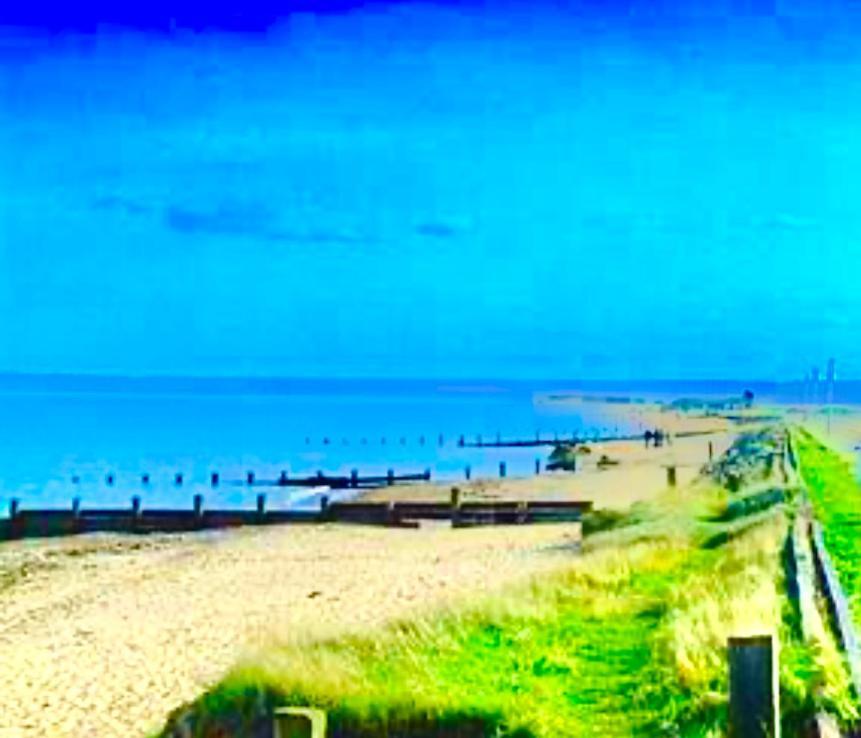 Leysdown-On-Sea Saddlebrook Holiday Park 3 Bedroom Brick Built Chalet Bungalow エクステリア 写真