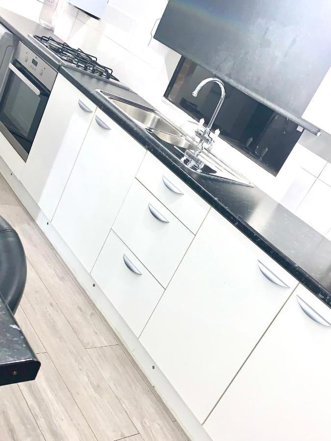 Leysdown-On-Sea Saddlebrook Holiday Park 3 Bedroom Brick Built Chalet Bungalow エクステリア 写真